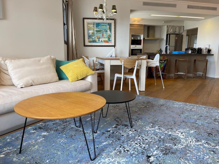 Apartamento Beautiful Penthouse W/Amazing View, Prime Location Ramat Gan Exterior foto