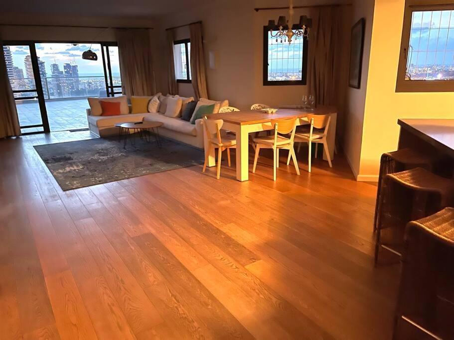 Apartamento Beautiful Penthouse W/Amazing View, Prime Location Ramat Gan Exterior foto
