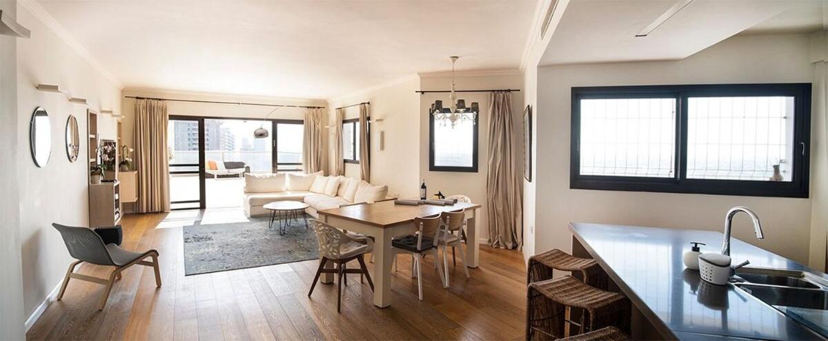 Apartamento Beautiful Penthouse W/Amazing View, Prime Location Ramat Gan Exterior foto