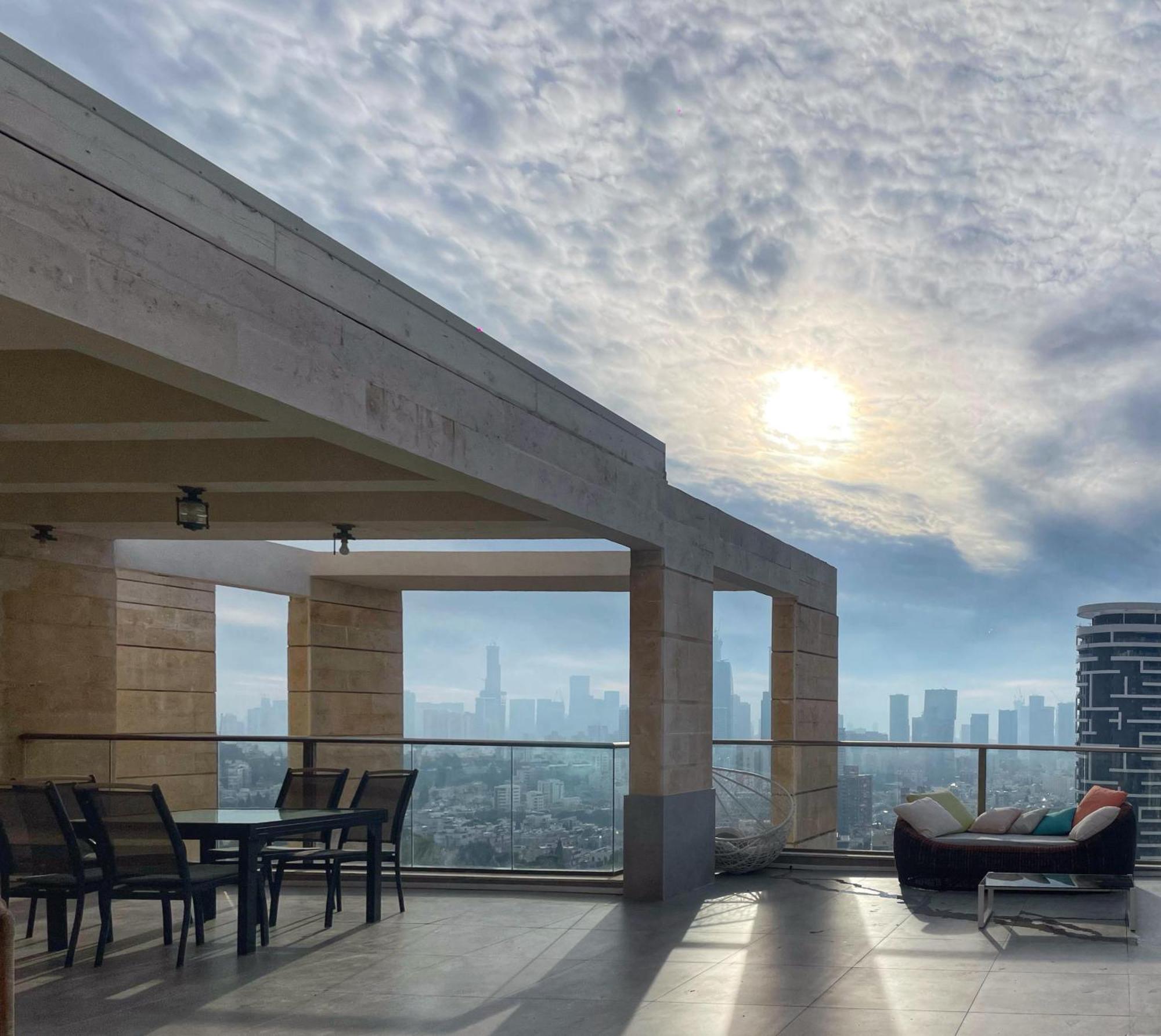 Apartamento Beautiful Penthouse W/Amazing View, Prime Location Ramat Gan Exterior foto